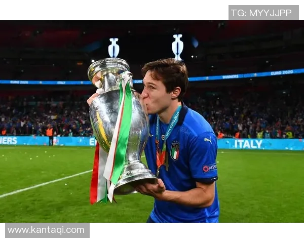 意甲赛场惊现冷门巴黎圣日耳曼大胜利物浦引发全场震撼