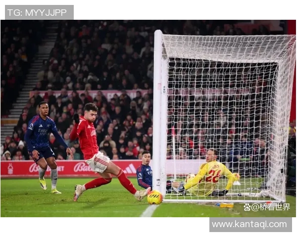 中超精彩对决阿森纳大胜曼联乌龙球引发争议判罚全场沸腾 中超精彩对决阿森纳大胜曼联乌龙球引发争议判罚全场沸腾