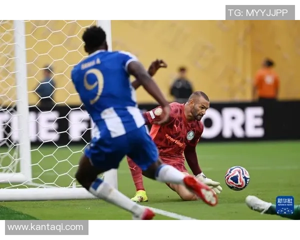 世界杯精彩对决里昂绝杀波尔图全场沸腾战术解析与精彩瞬间回顾